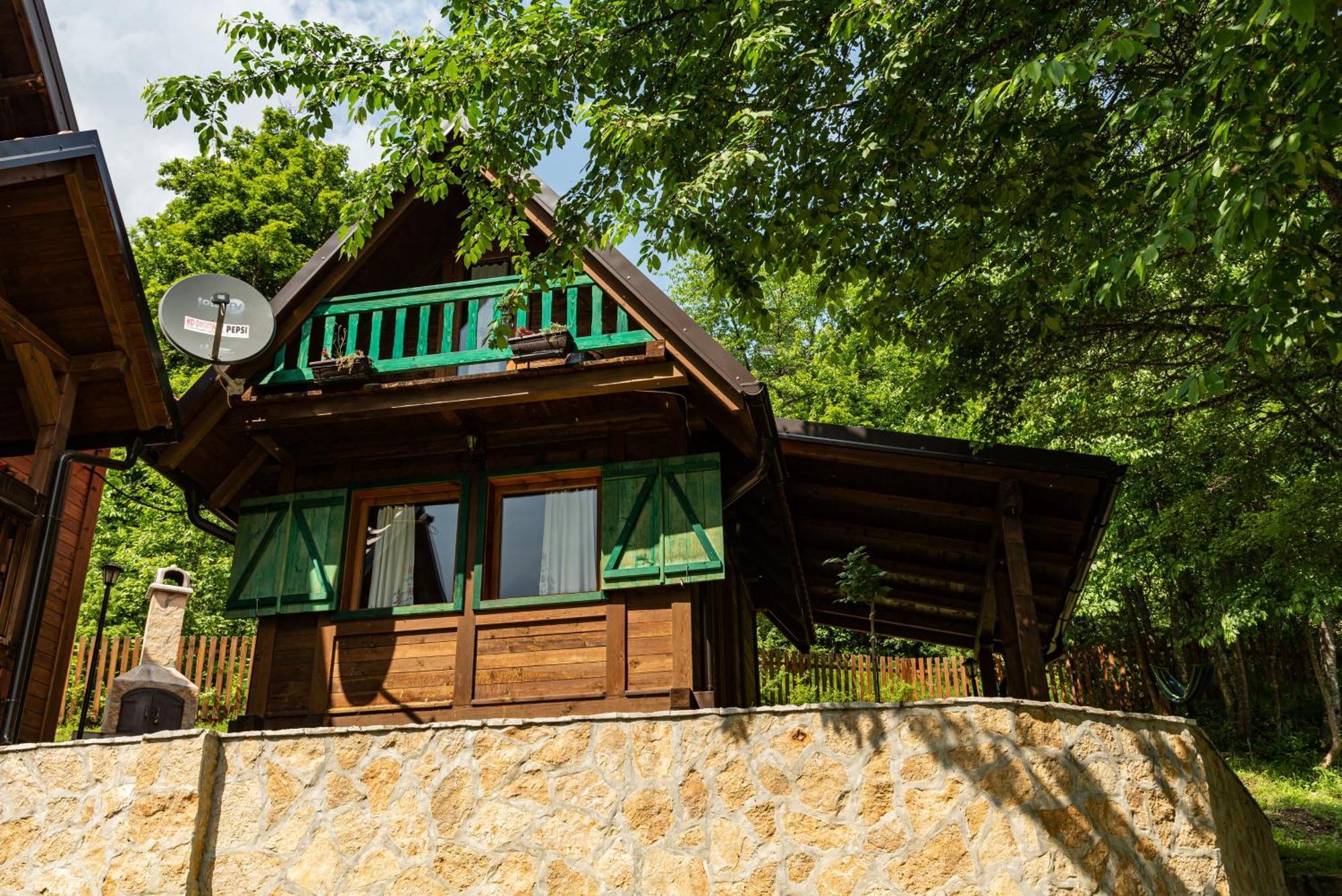 Drvene Kuce Suska - Wooden Houses Suska Zaovine Quarto foto